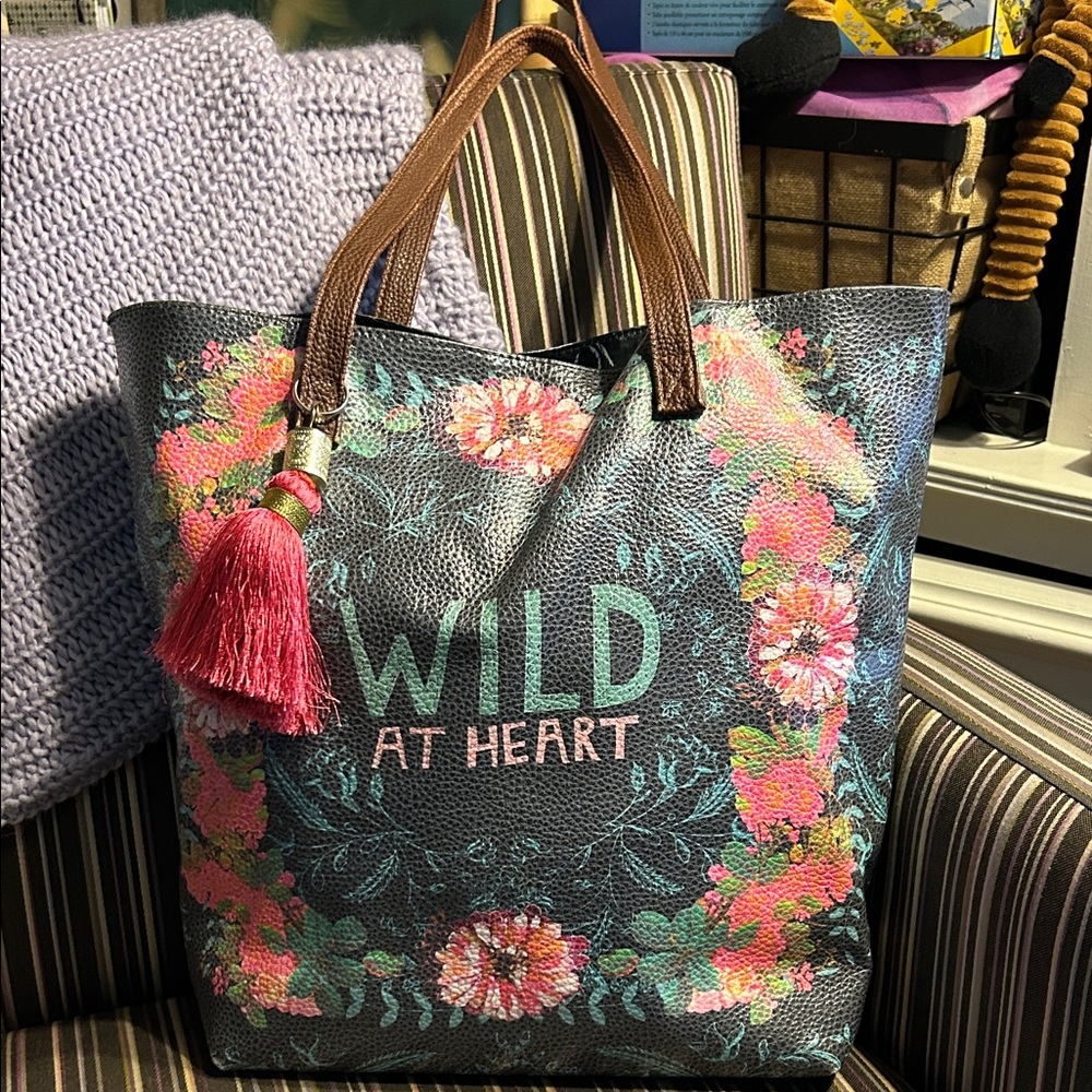 PapayaArt Wild at Heart Bucket Tote